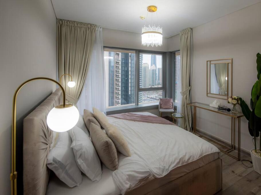 First Class 2Br With Full Burj Khalifa And Fountain View Dubai Exterior photo