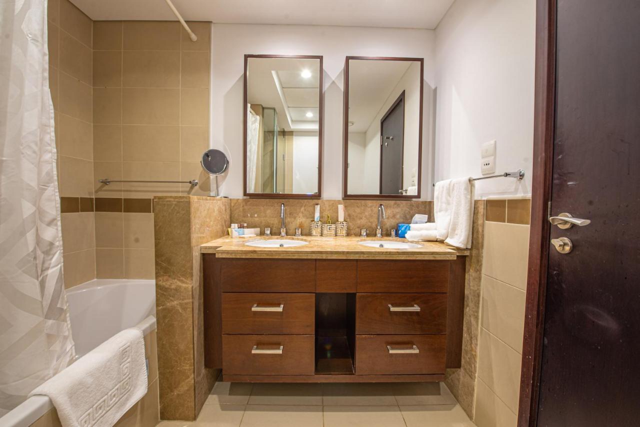 First Class 2Br With Full Burj Khalifa And Fountain View Dubai Exterior photo